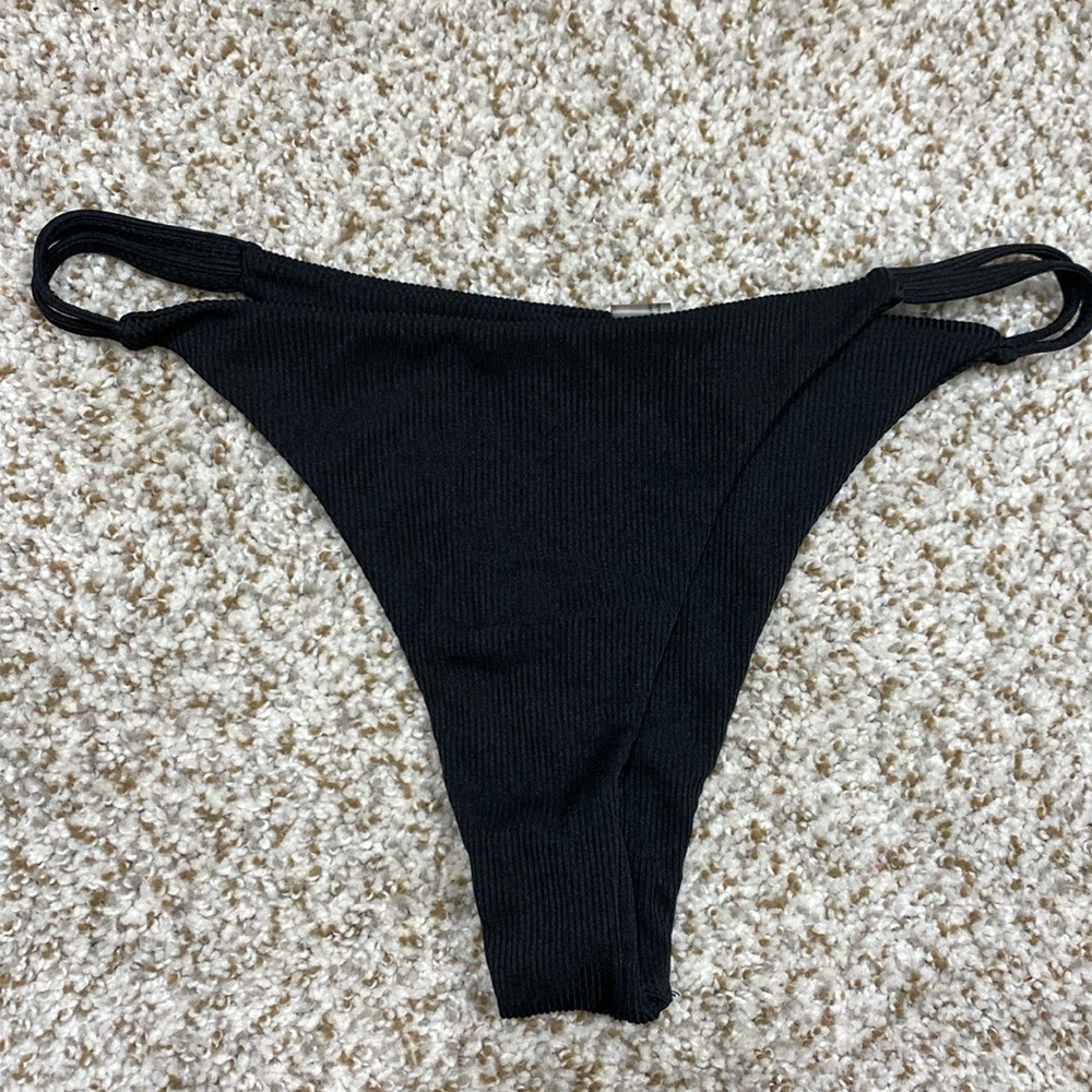 black bikini bottom